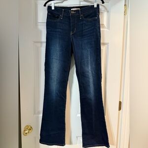 315 Shaping Bootcut Levi Jeans